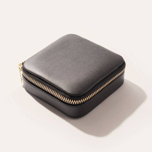 NWOT Quince Black Leather Jewelry Travel Case Monogram C E S - Picture 9 of 11